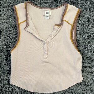 BDG - juniors crop top size xs color- light pink